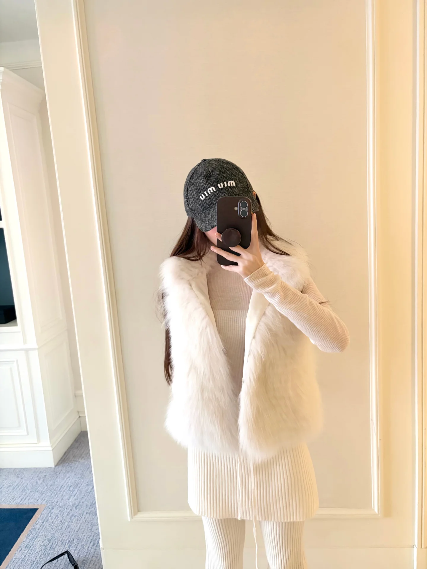 

Color-Dyed Fur Vest with Magnet Button Stand Collar Cotton Leatherwear Ele Sle Long Sve ort Length Zipper Closure