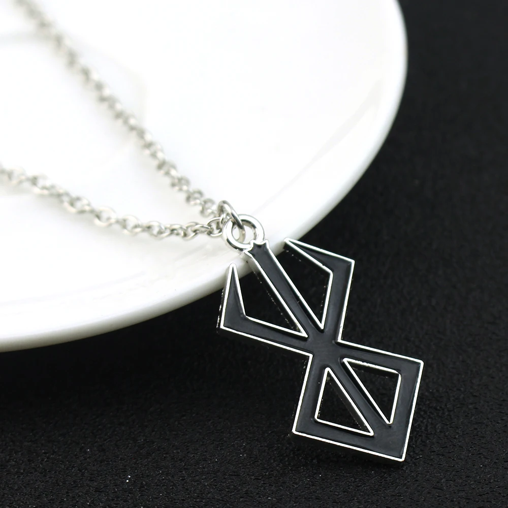 Collar con Logo de Anime, Colgantes de Moda con Logo de Espada de Guts, Joyería de Cosplay, Accesorios Decorativos, Regalos