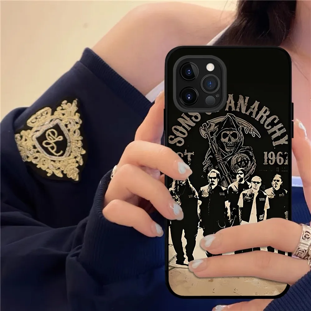 American TV S-Sons Of Anarchy Phone Case For IPhone 15 8 7 6 6S Plus X SE 2020 XR XS 14 11 12 13 Mini Pro Max Mobile Case