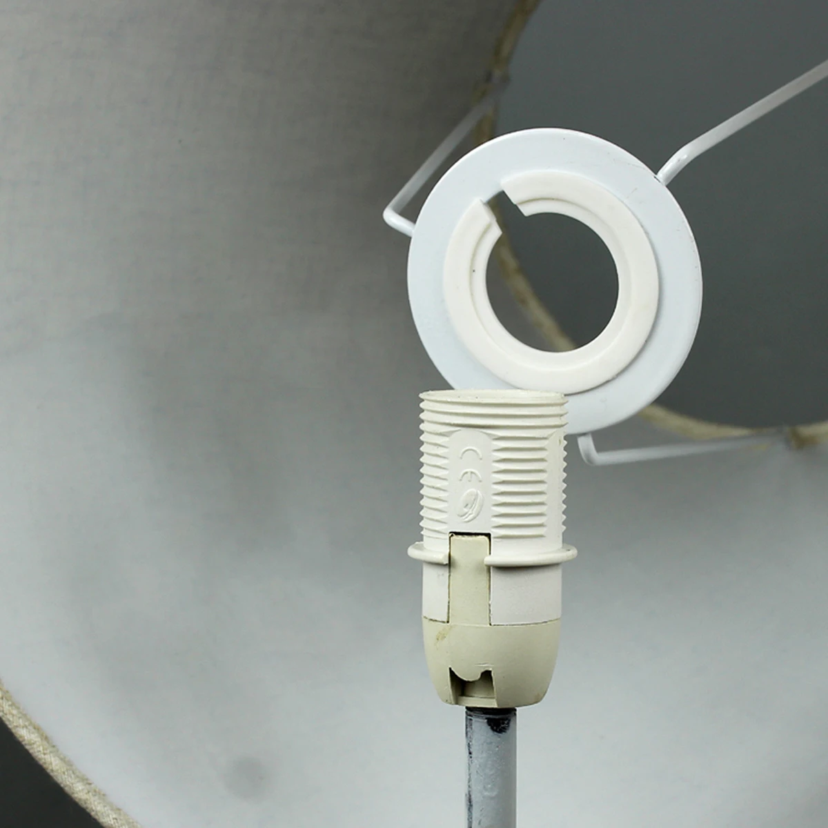 

20Pcs LED Bulb Transform Circle E27 to E14 Lamp Base Adapter Fix Ring Washer for Lampshade Retaining Ring Socket Conversion