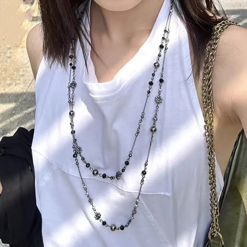Fashionable and versatile Floral Layered Necklace Long Distressed The Ultimate Retro Sweater Chain for a Cool Girl Vibe