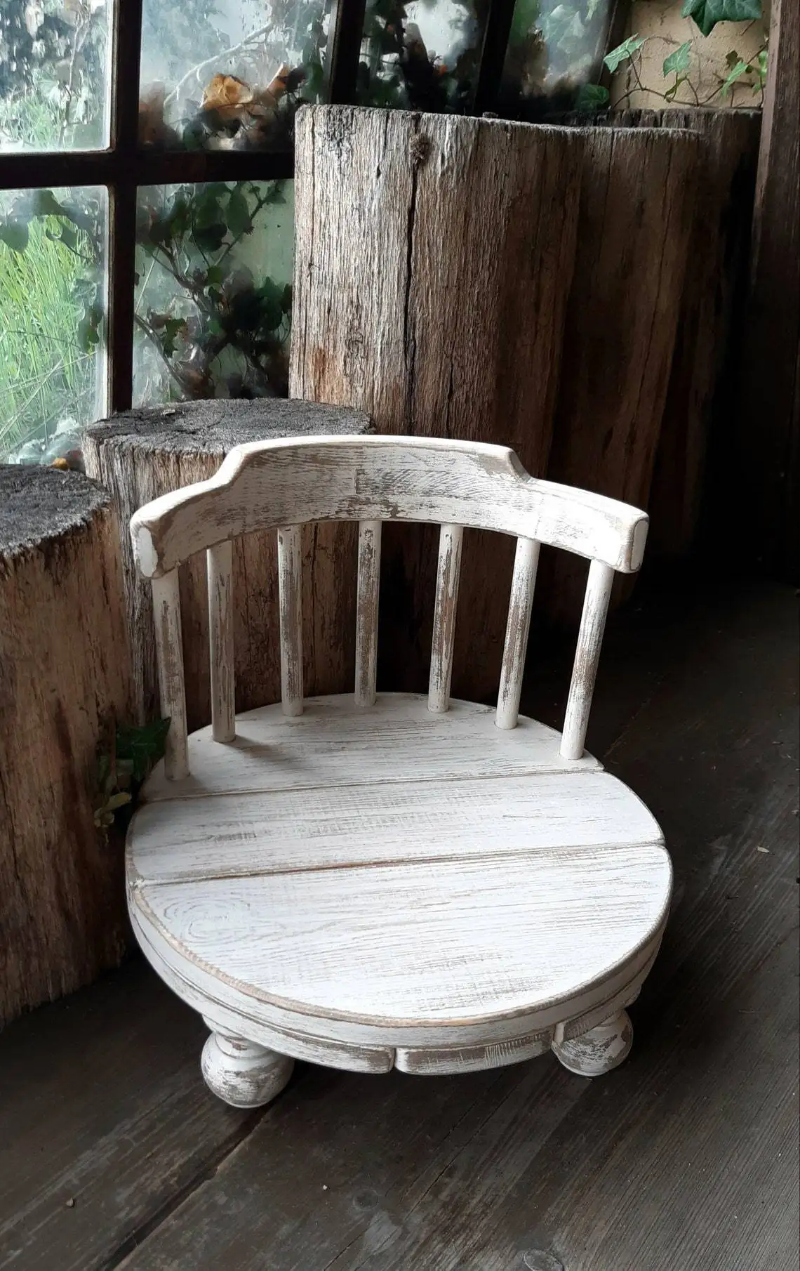 Round leg wooden chair Old-fashioned chair bebe photography props white baby posing chair photography furniture