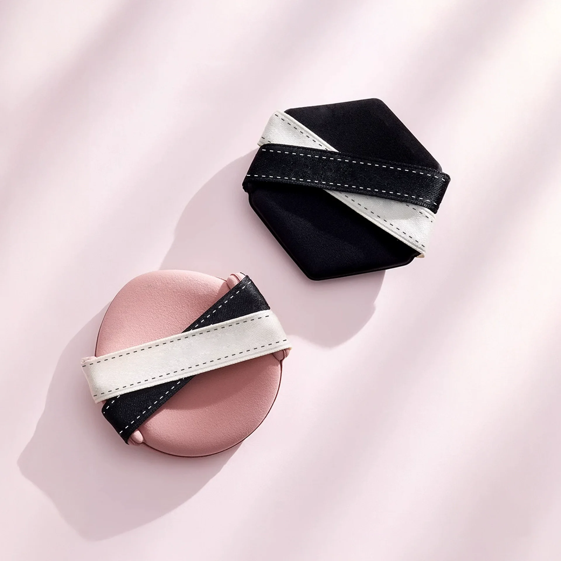 نفخة مسحوق جافة ورطبة مزدوجة الشريط، نفخة مسحوق وسادة فائقة النعومة، كونسيلر إسفنجة مكياج