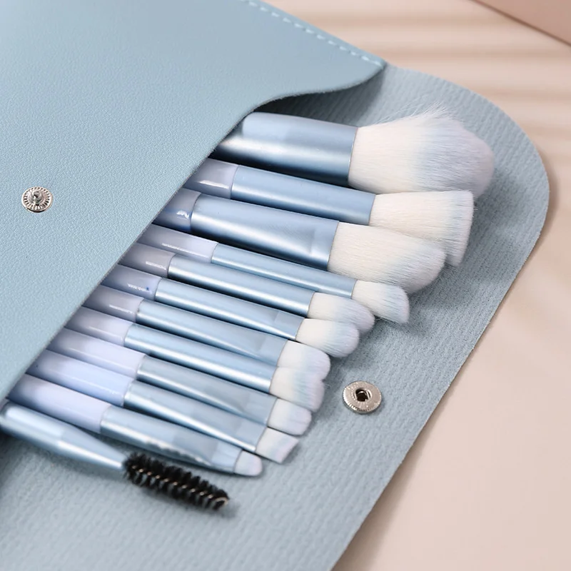 Neues 12-teiliges Qingkong-Make-up-Pinsel-Set, spezieller Puderpinsel für Senioren-Make-up-Künstler, Foundation-Make-up-Pinsel