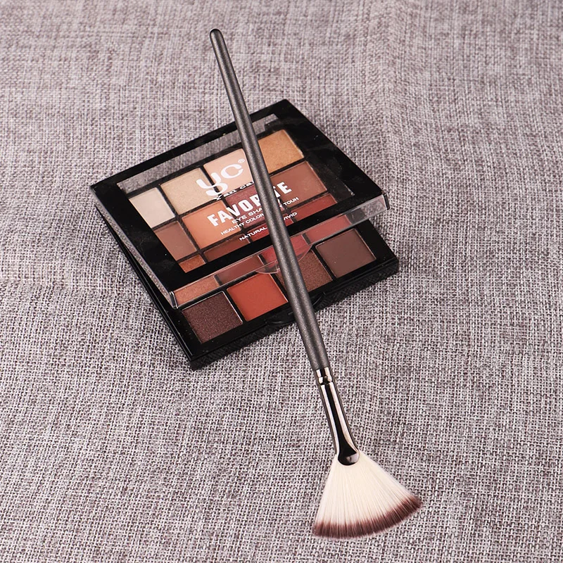 Piccasso Grey Makeup Brush No.723 Fan Brush Soft Two Color Fiber Hair Solid Wood Professional Fan Shape Makeup Brush