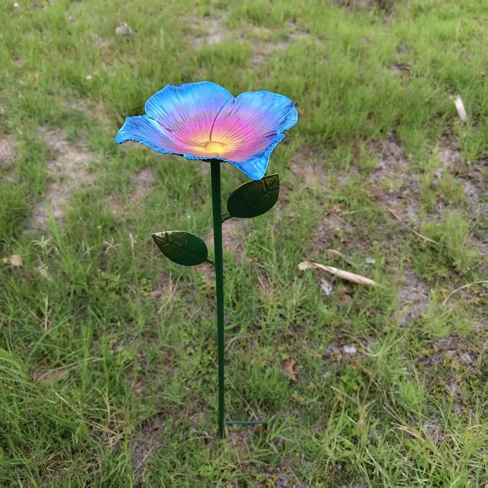 

Поилка для пчел и колибри в виде цветка/бабочки, садовая декоративная чаша для воды на колышке для улицы, двора, веранды, газона