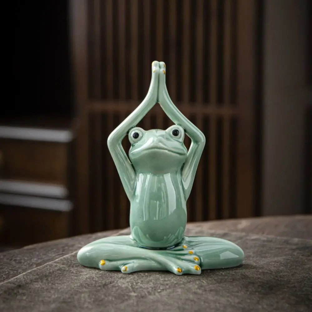 Yoga Frog Statue Decoration Ceramic Zen Meditate Frog Prayer Sun Worship Frog Home Office Desk Decorations Gift 3.5