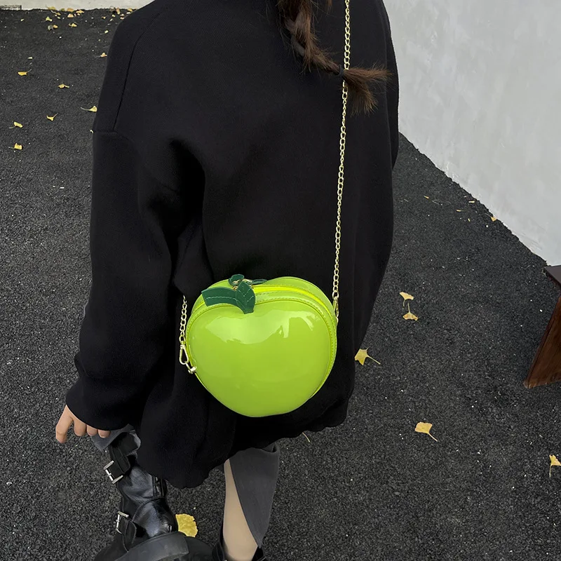 لطيف أبل المحافظ للنساء 2025 جديد براءات الاختراع والجلود حقيبة كروسبودي موضة عادية تخفيف الفاخرة الكرتون الفاكهة حقيبة كتف امرأة