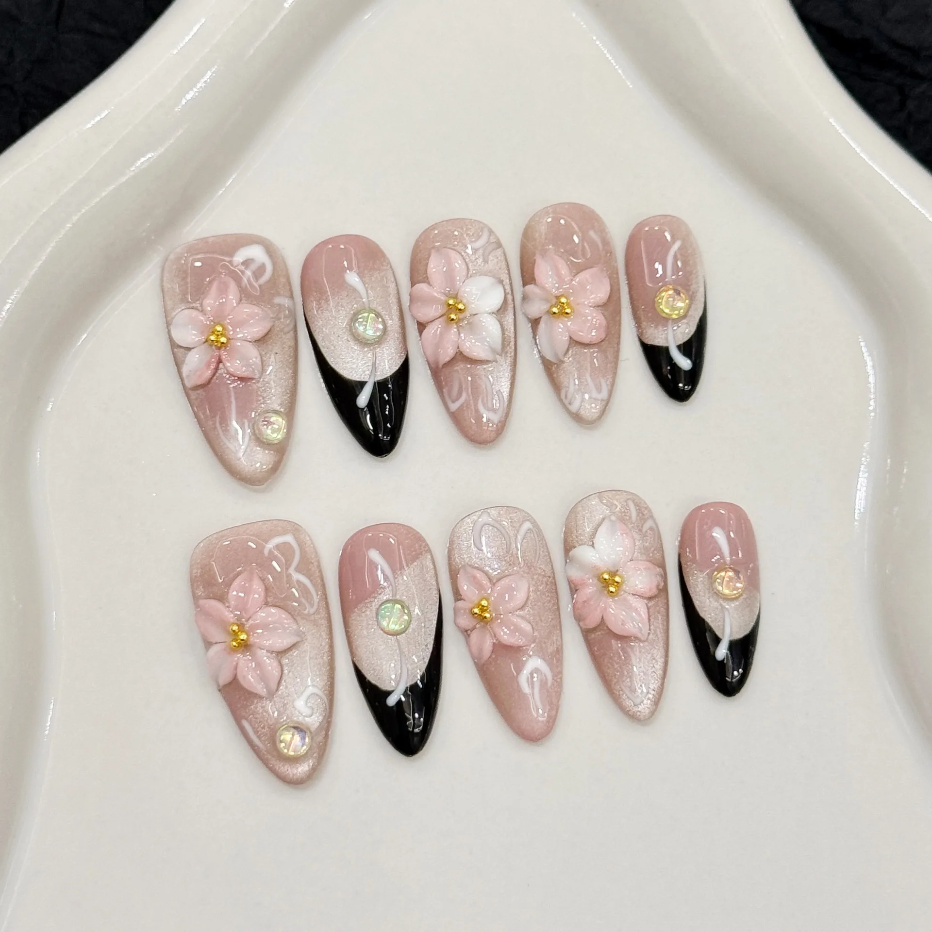 10pcs Gradient Black French Style Press On Nails Hand-carved Relief Flower Fake Nails Sweet Cool Almond Cat Eye False Nail image 4