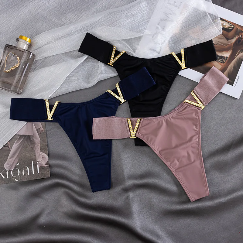 V Metal Rhinestone Ice Silk Sexy Underwear women's Soft Cotton Crotch Breathable Thongs Fashion Shiny Seamless Briefs Lingerie