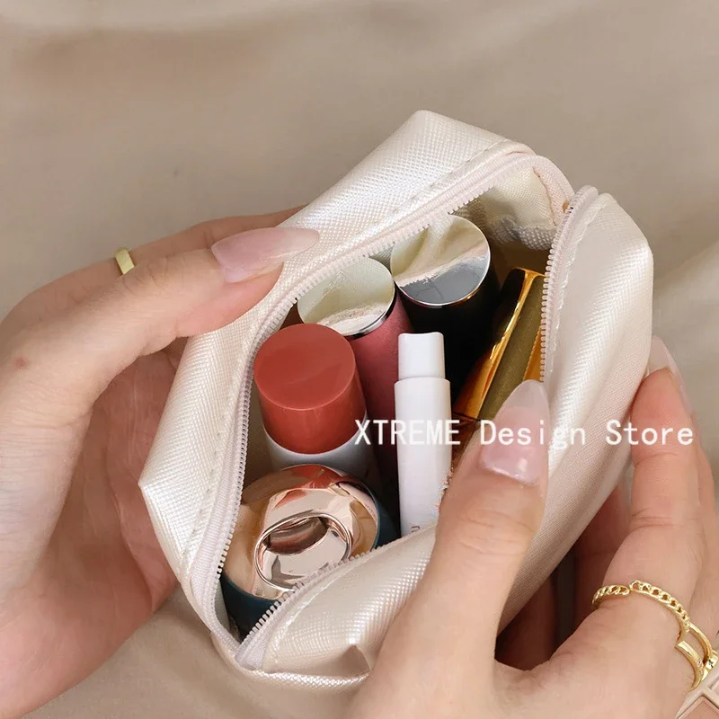 Mini sac à cosmétiques en cuir PU, trousse de maquillage portable, portefeuille rouge à lèvres, rangement poudres, pochette en coton sanitaire pour femmes