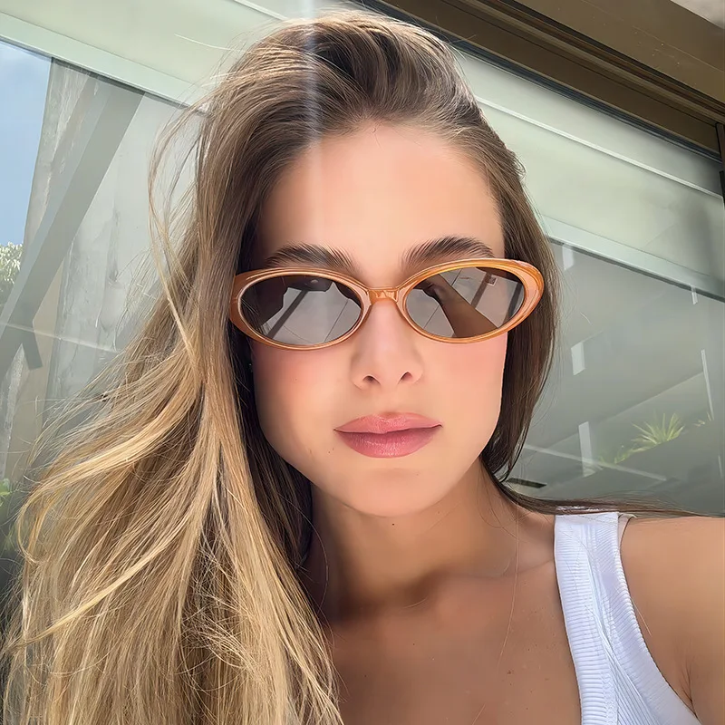 Moda pequena oval óculos de sol das mulheres dos homens rebites tons retro óculos de sol luxo uv400 marca oculus feminino gafas