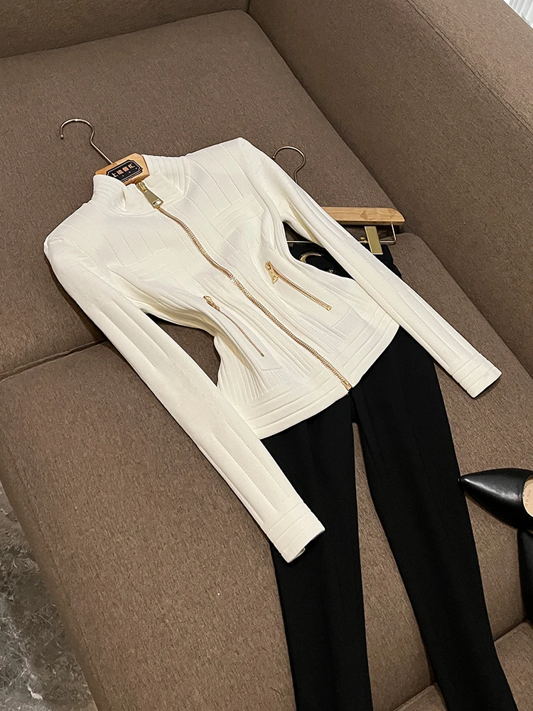 

Элегантный белый вязаный кардиган с длинными рукавами и высоким воротником, приталенный крой, для весеннего повседневного образа, WY59