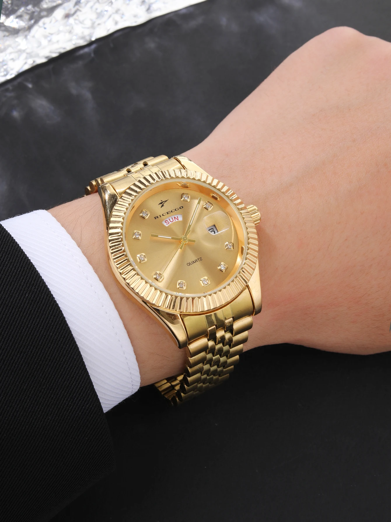 Thumbnail 4 - #88 Best Classic Quartz Watches to Buy In 2026