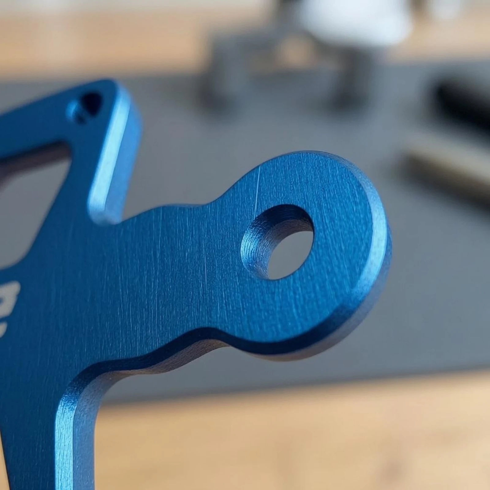 

Single-Chainring Wear Tool Anodized Blue Bike Chainring Measurement Tool Chain Checker Gauge Cutout Openings