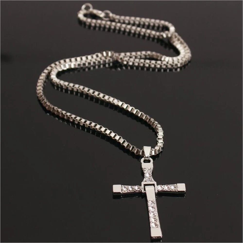 New Fast and Furious 7 Moive Cross Tourette Necklace Dominic Toretto Crystal Jesus Cross Pendant Necklace For Men Gifts Jewelry