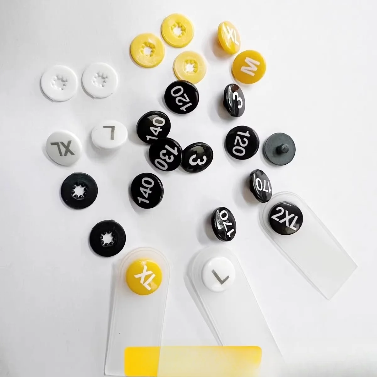 

Кнопка-размерник 2-в-1 для маркировки, инструмент для домашнего шитья тканей и готовых изделий, а также аксессуары для рукоделия.