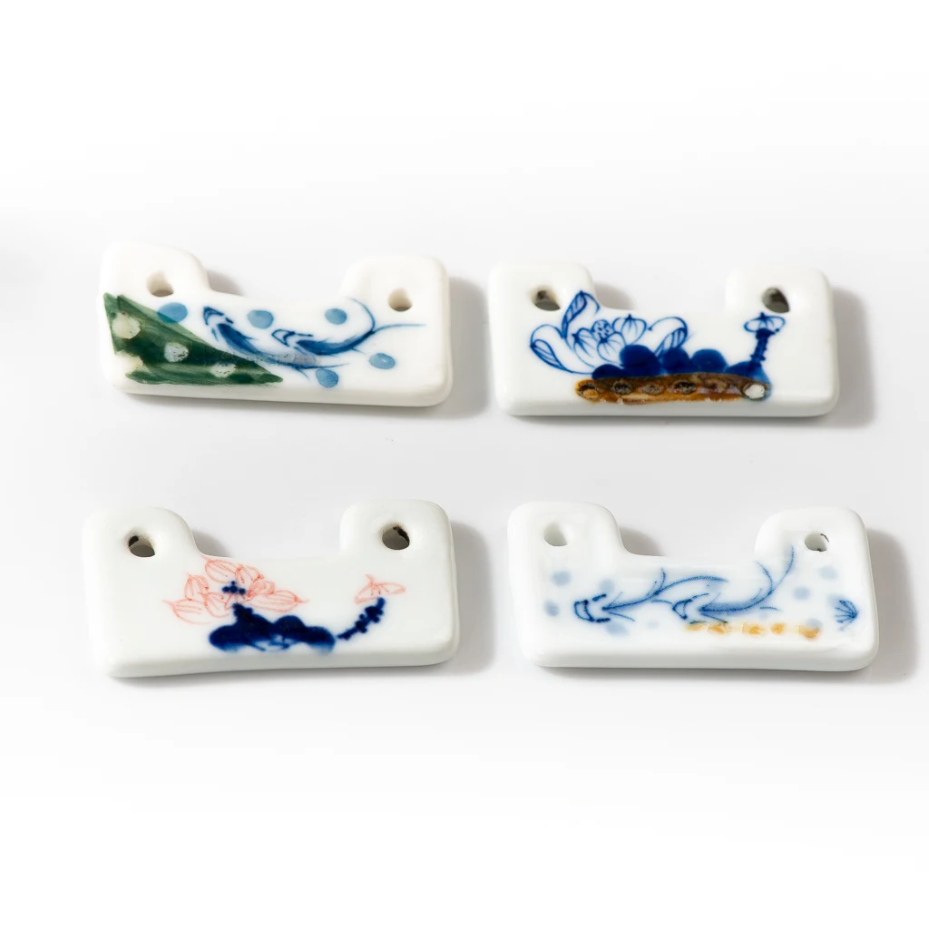 Vintage Blue And White Hand-painted Small Fish Two Hole Lock Ceramic Pendant High Temperature Porcelain Accessories Beads Z018