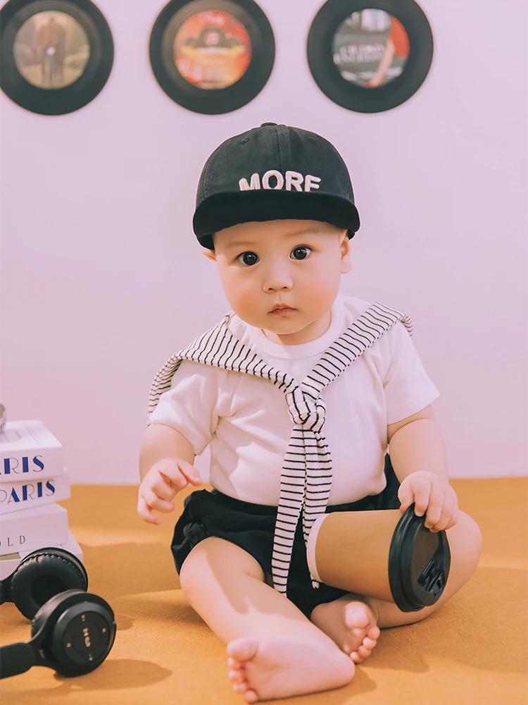 100 Days Baby Photography Outfit Short Sleeve Shorts Hip Hop Baseball Cap Clothes Set Headphones Cd Photoshoot Props Accessories