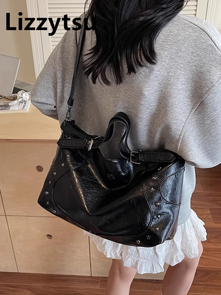 

Lizzytsu элегантные роскошные черные сумки из искусственной кожи большой вместимости, винтажная корейская сумка на плечо, женская Easymatch, уличная квадратная сумка с заклепками
