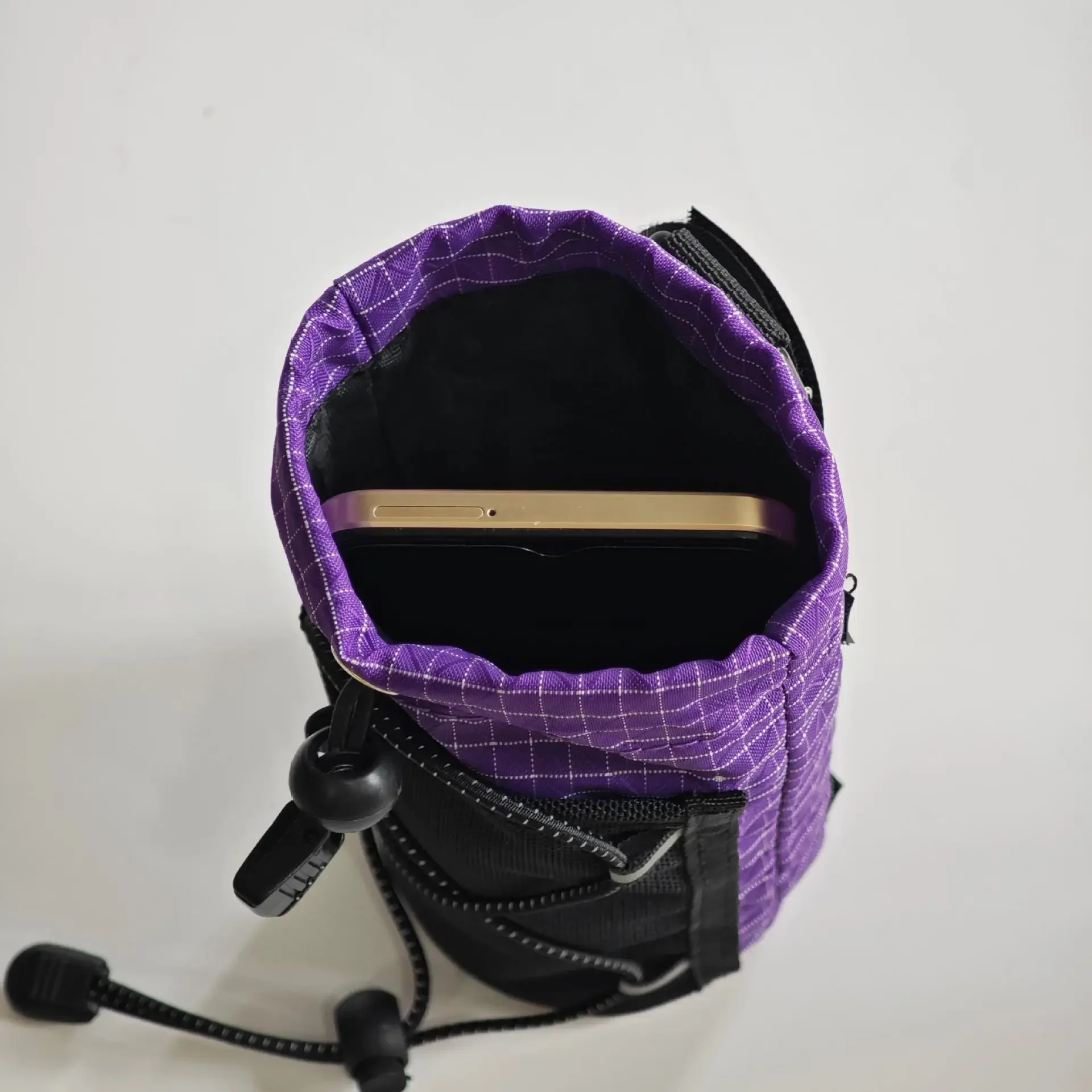 1 Stück 8×17cm Outdoor-Rucksackgurt-Handytasche Wasserflaschenhalter Clip-on-Verlängerungstasche für Wandern Camping Reiseausrüstung Zubehör – Detail 9