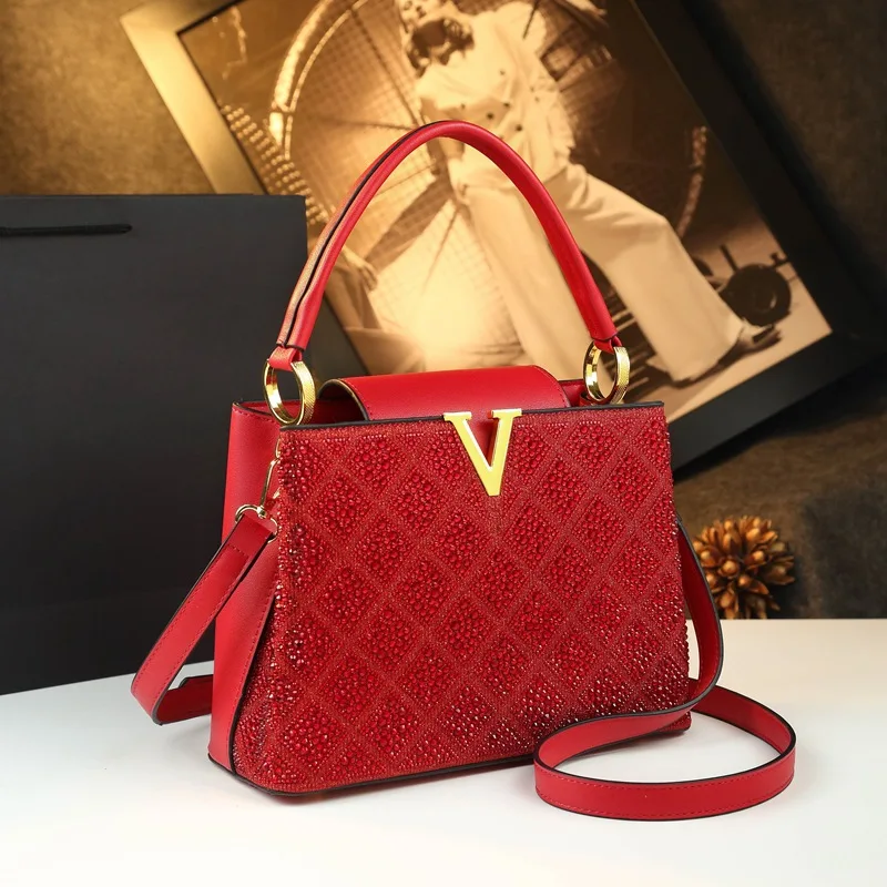 

Новинка 2023 года: женская сумка на цепочке — блестящая сумка со стразами, стильная сумка через плечо и через плечо с ромбовидным узором, модная мини-сумочка