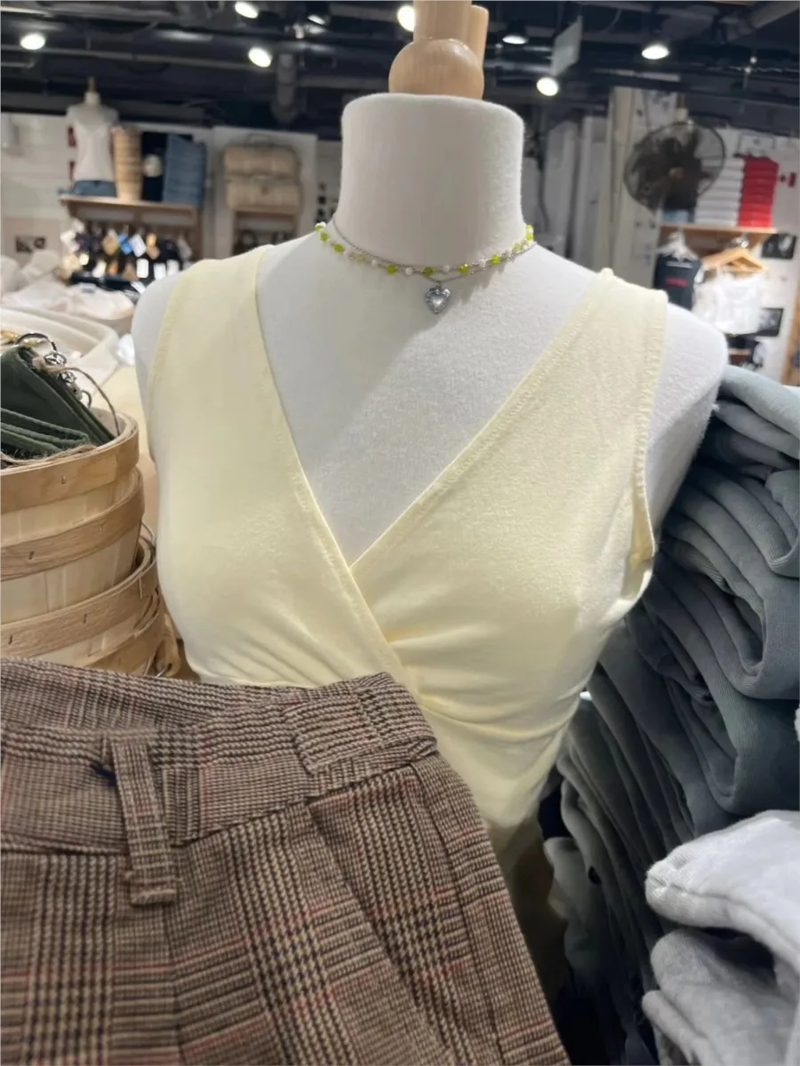 Solid Slim V-neck Tank Top Women Casual Simple Basic Cotton Sleeveless Vest Clean Girl Preppy Style Sweet Cute Camisole Y2K