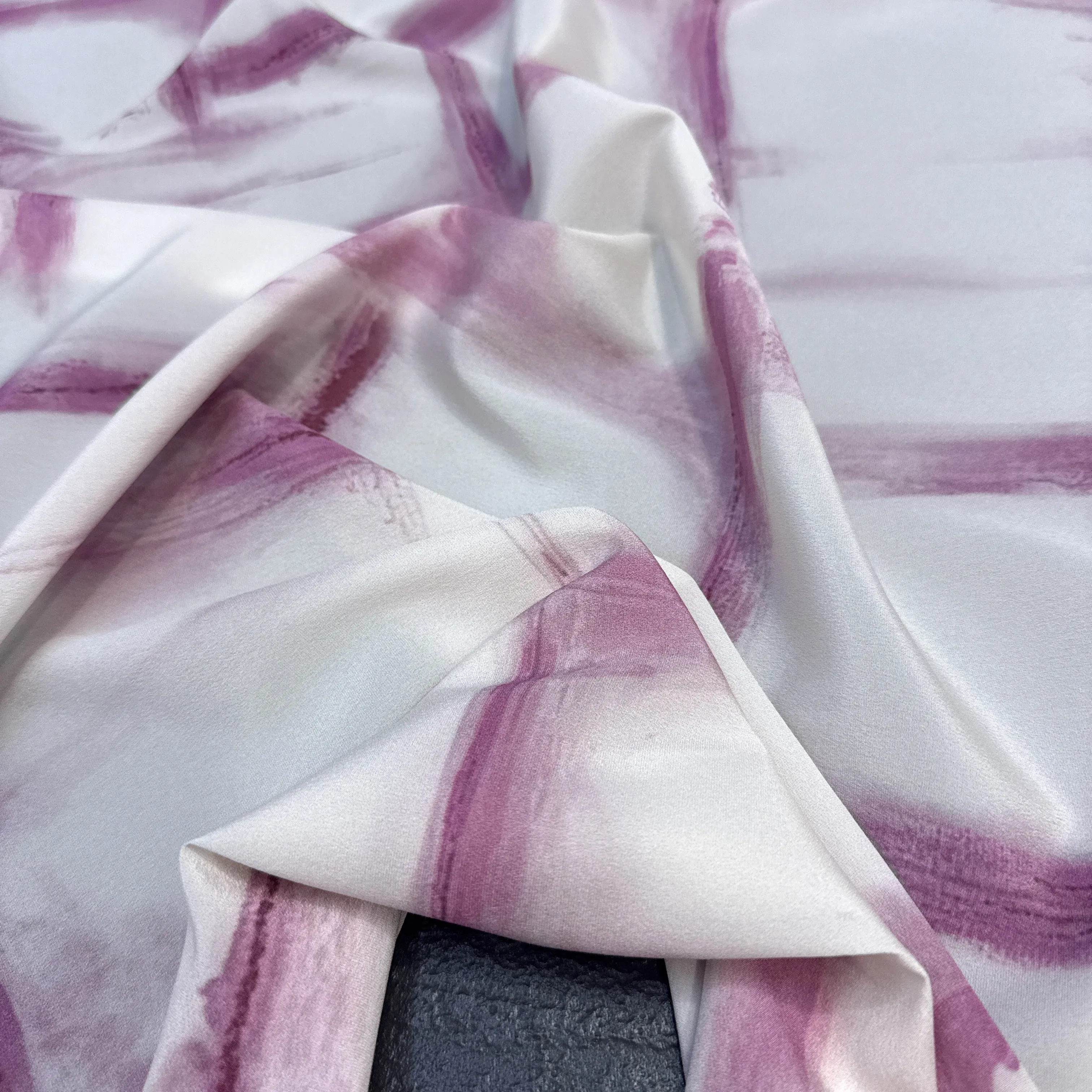 Light Purple Printed Stretch White Silk Crepe de Chine Fabric for DIY and Sewing Soft Silk Fabric for Dress Pants Pajamas R7045