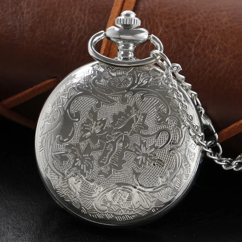 Hoge kwaliteit Attack on Titan quartz zakhorloge - Anime Unisex ketting hanger sieraden cadeau voor mannen en vrouwen