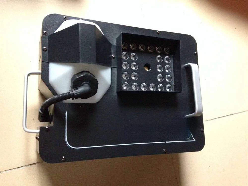 New 1500w smoke pylons smoke machine smoke color changing machine full color triple RGB  24 led colorful fog machine
