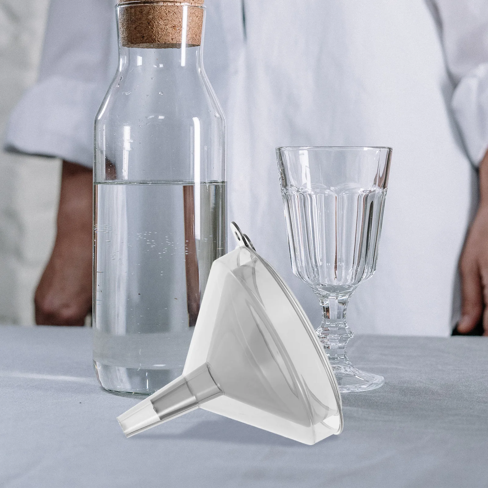 

2 Pcs Oil Funnels PET Kitchen Small Funnel for Filling Bottles Vinegar Jam Juice Flasks Wide Spout Filler Plastic Utensils