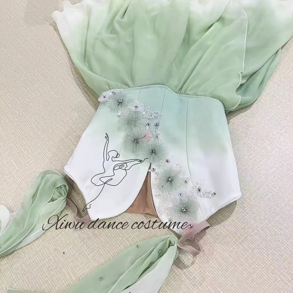 التخرج الكرة الاختلافات فستان الباليه الكلاسيكية الأبيض فستان طويل الأزرق حزام القوس مجموعة الماس جراند سوينغ اللباس