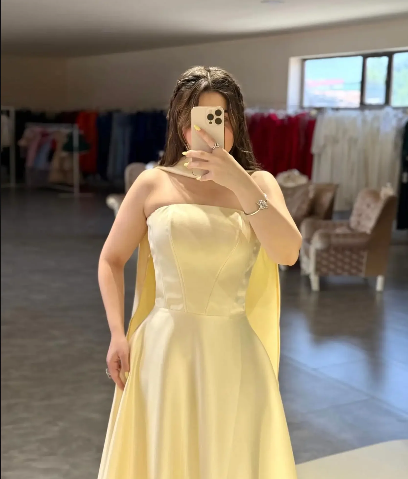 Vestidos de fiesta sin mangas amarillos personalizados, listones plisados, cristales, vestidos de noche formales para mujer, vestidos de fiesta hasta el suelo