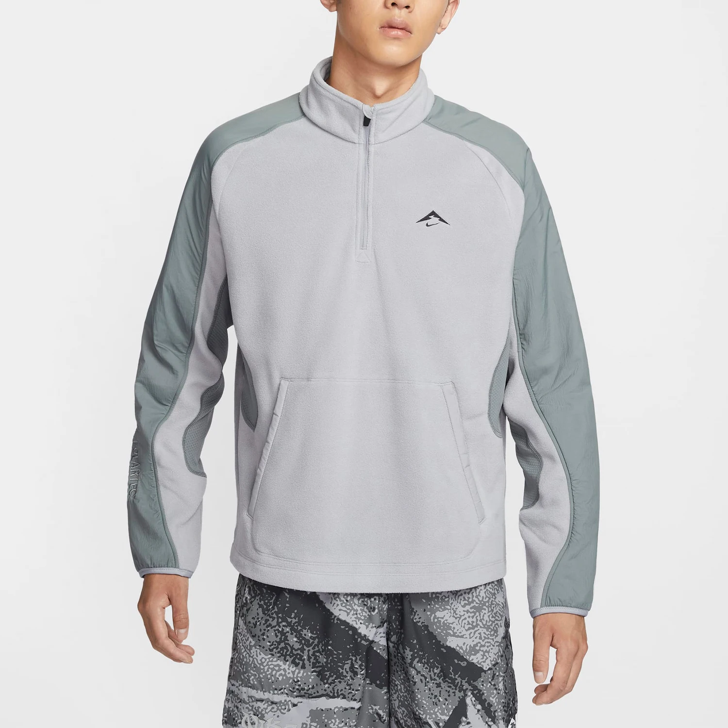 

Оригинальная мужская спортивная флисовая футболка на молнии Nike New Season FV9964-078