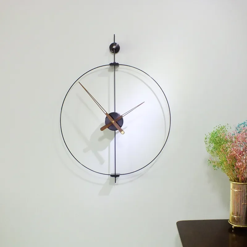 Nordic Modern Wall Clock Aluminum Electroplating Luxury Living Room Decor Silent Spanish Style Personalized Home Hanging Art