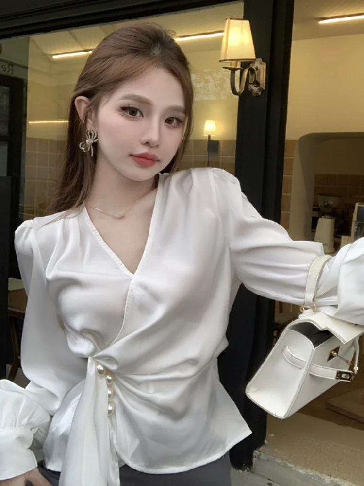 

V-Neck Pearl Design Sensation Shirt Women's Early Autumn White Pure Desire Acetate Satin Long Sleeve Top