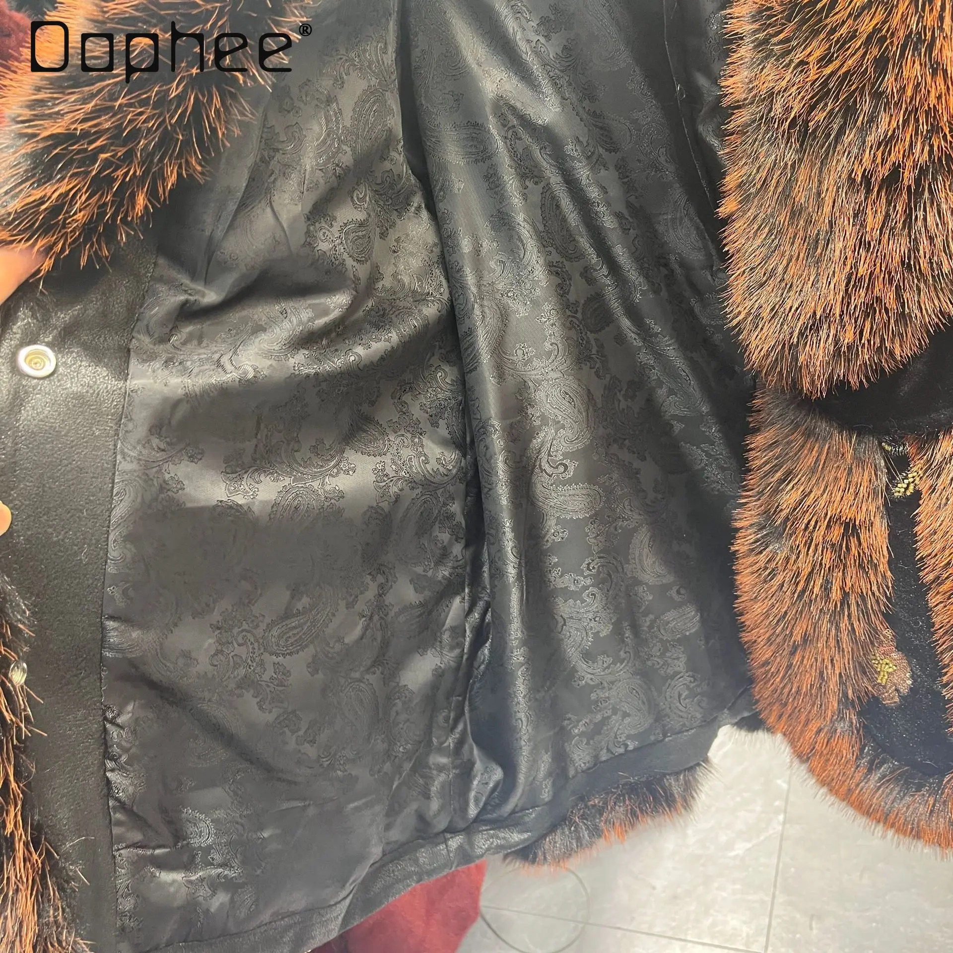 معطف فاخر صديق للبيئة بياقة من فرو الثعلب للنساء مطرز ثقيل مخملي مرقع سميك دافئ عالي الجودة معطف فرو صناعي شتوي #4