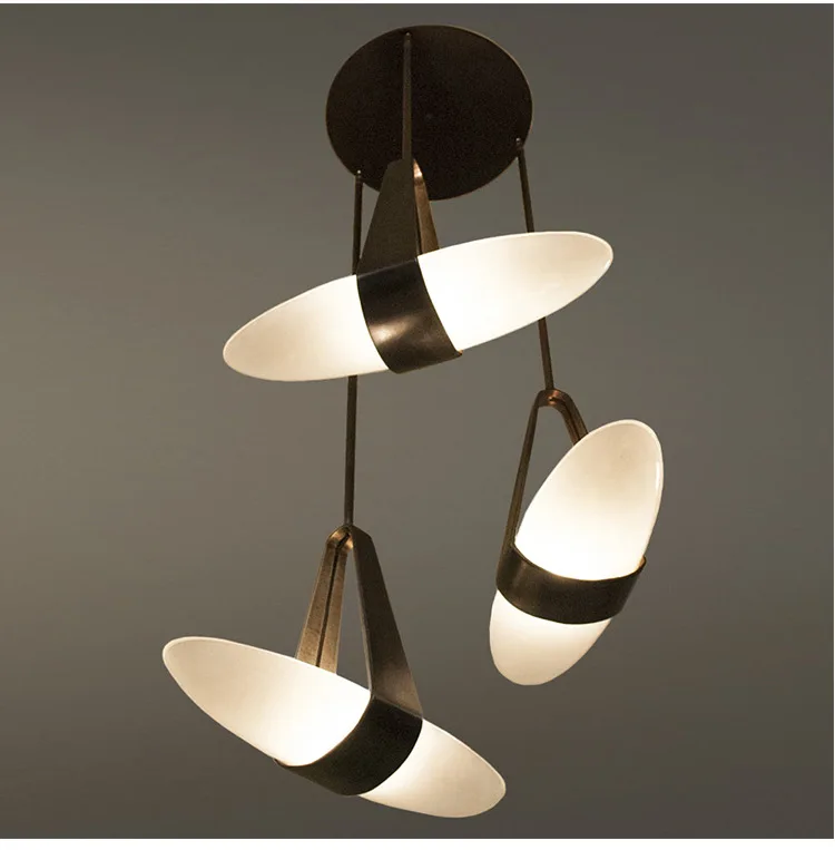 ثريا فاخرة بتصميم إيطالي ما بعد الحداثة من الشمال |   للعرض، المطعم، مصباح البار ضوء السقف بقيادة مصباح