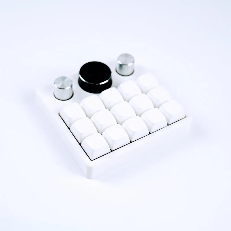 CV18 Wired Numeric Mini Keypad RGB Backlit Hot Swappable QMK VIAL Programmable Knob Customizable Designers Office Gaming gifts