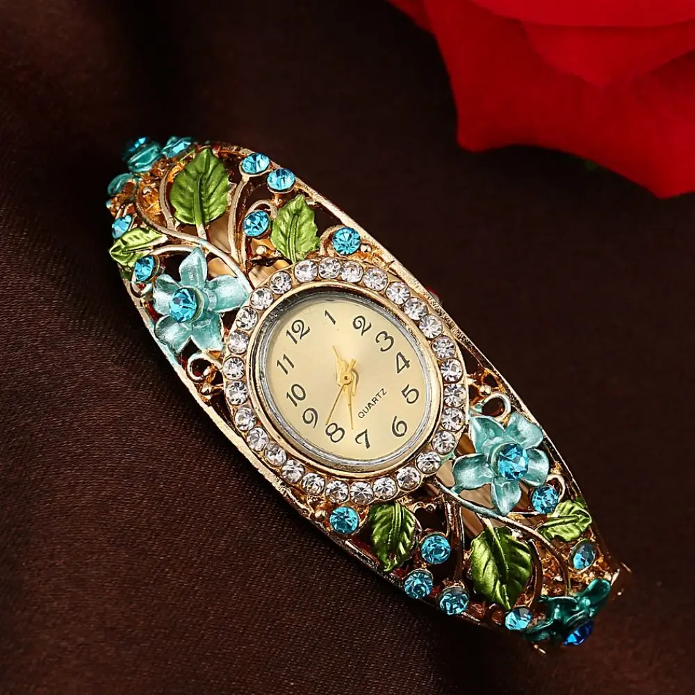 Elegant Alloy Rhinestone Dress Watch Quartz Movement Luxury Flower Watch Round Dial Quartz Bracelet Wristwatch Women's Accessory