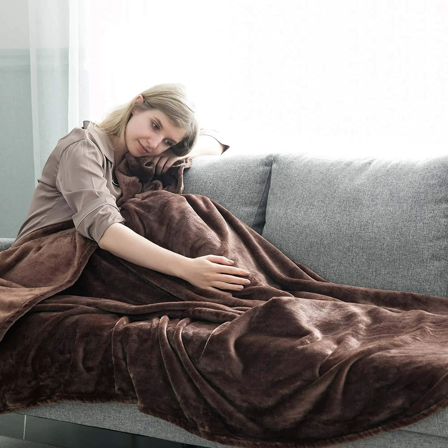 Super Soft Fleece Throw Blanket Lightweight Cozy Plush Warm All-Season Sofa Couch Blanket