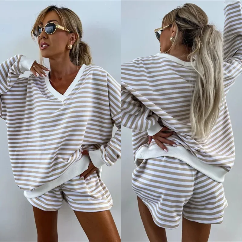 

Amazon Summer New Women's Casual Striped Suit Long-sleeved V-neck Loose Top Sports Shorts 2-piece Set Women Contrasting Colors