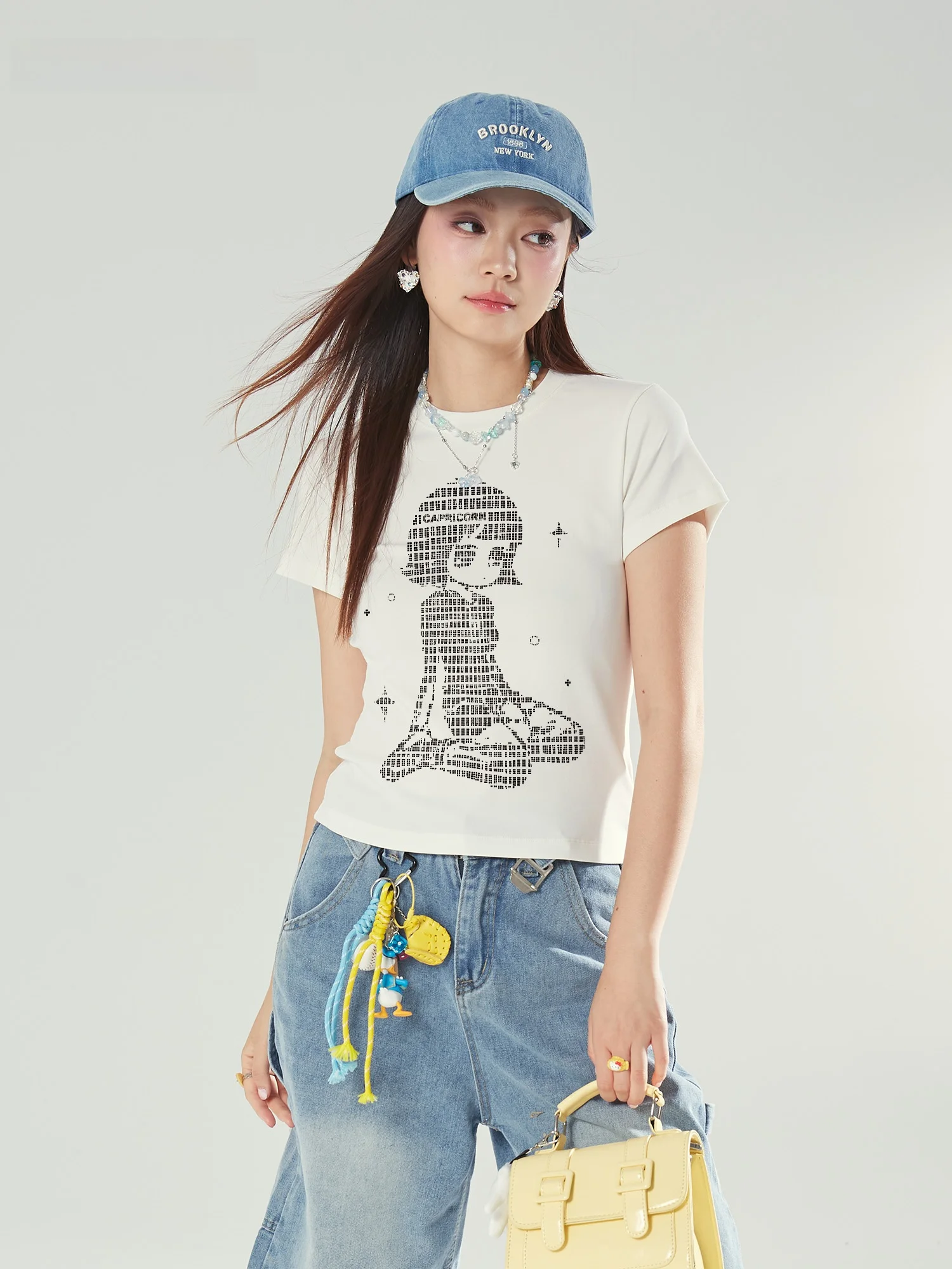 

Capricorn Pixel Girl Shoulder T-Shirt Women's Slim Fit Short Sleeve Base Shirt Top Casual Style round Neck Cotton Blend