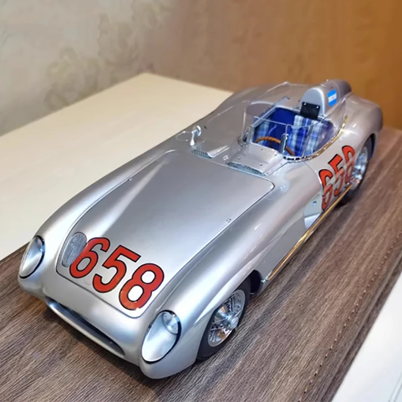 

CMC 1:18 300SLR Mille Miglia 658 704 Модель автомобиля из сплава Fangio