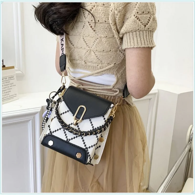 

Elite Ladies Tote Bag Made Of Microfiber Leather Featuring High-End Paris Elegant Vintage Lightweight Soft Commuter Look​