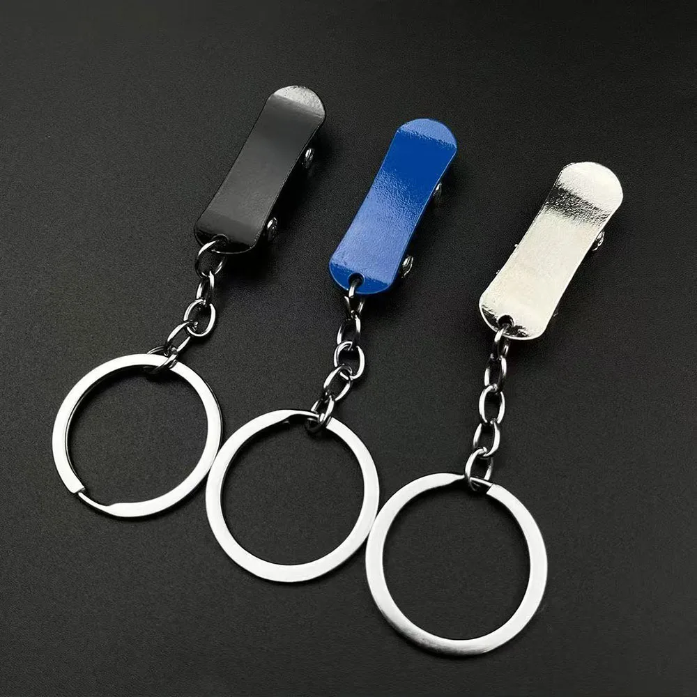 Kreativer Metall-Fingerskateboard-Schlüsselanhänger für Skate-Enthusiasten, Mini-Anhänger, Schlüsselring, Liebhaber-Geschenk für Tasche und Auto – Detail 2