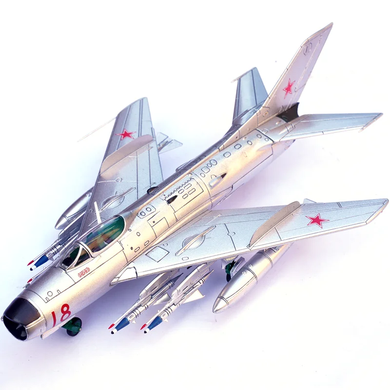 

P14643PA 1/72 Soviet MIG-19PM supersonic fighter model 18# Finished product model