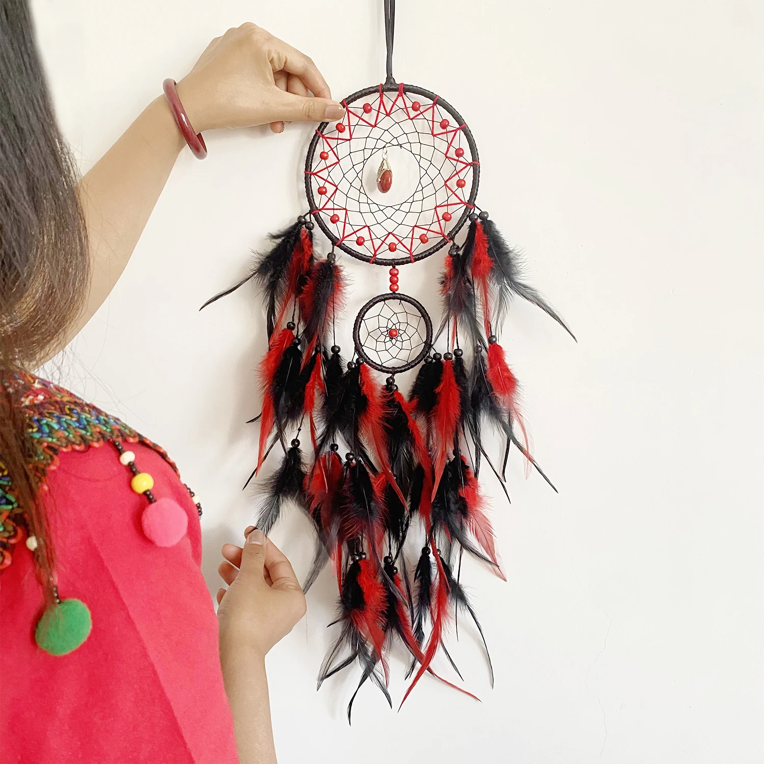 Vintage Feathers Dream Catcher Window Hangings Handmade Ornaments Wall Pendants Wind Chimes for Bedroom Decoraitons Girls Gifts