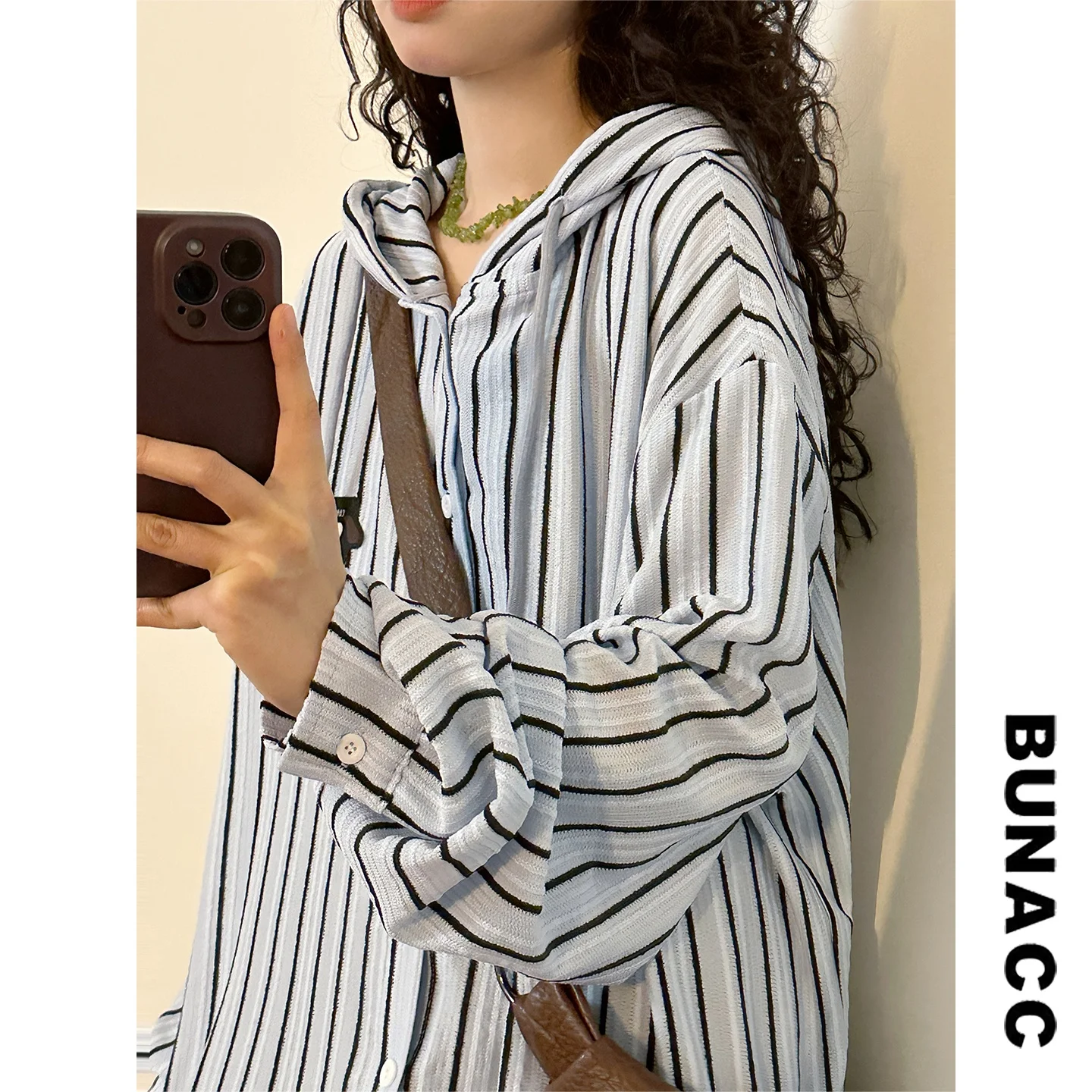 

Весенний американский ретро-полосатый женский длинный све повседневный дизайн Sensation Small Cro солнцезащитный топ BUNACC2026