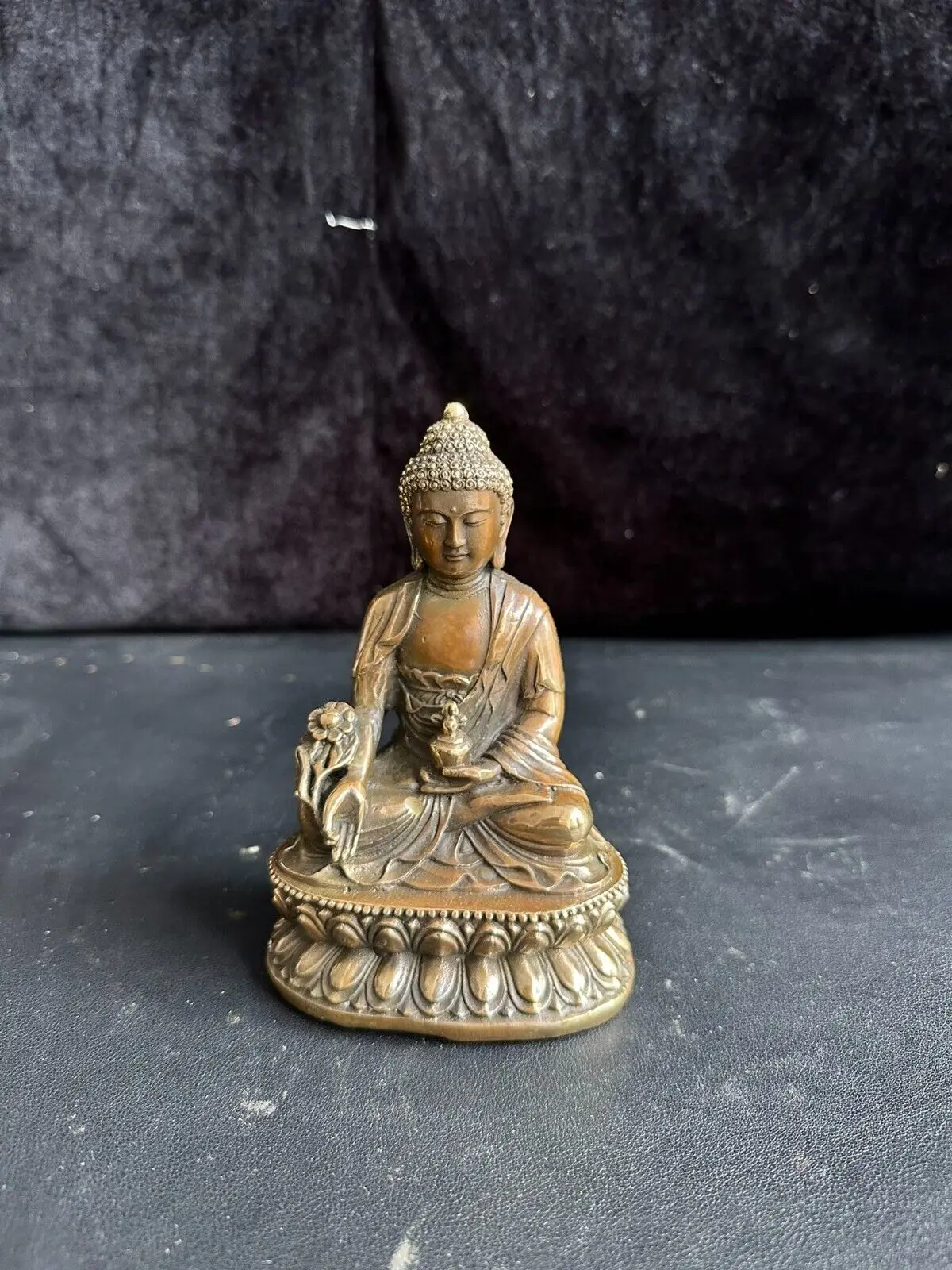 

Collectible Chinese bronze copper handmade lotus buddha exquisite statue